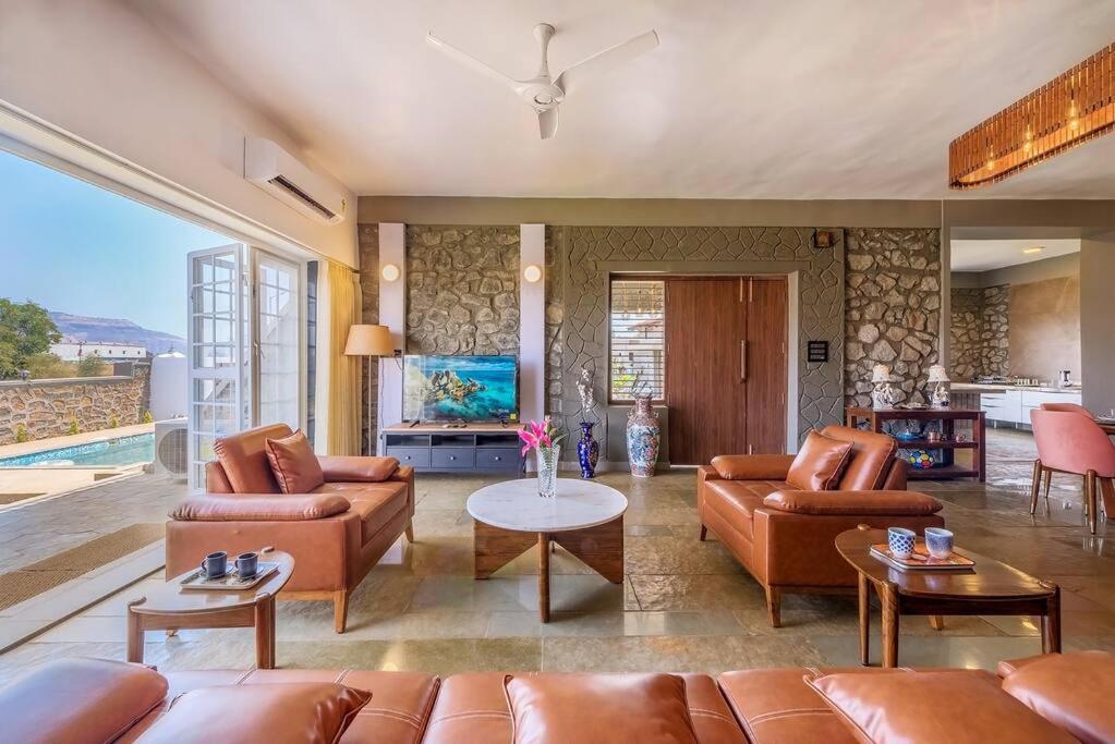 Stone Mansion By Phoenix Stays איגטפורי מראה חיצוני תמונה
