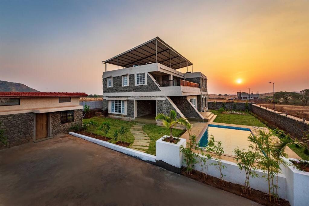 Stone Mansion By Phoenix Stays איגטפורי מראה חיצוני תמונה