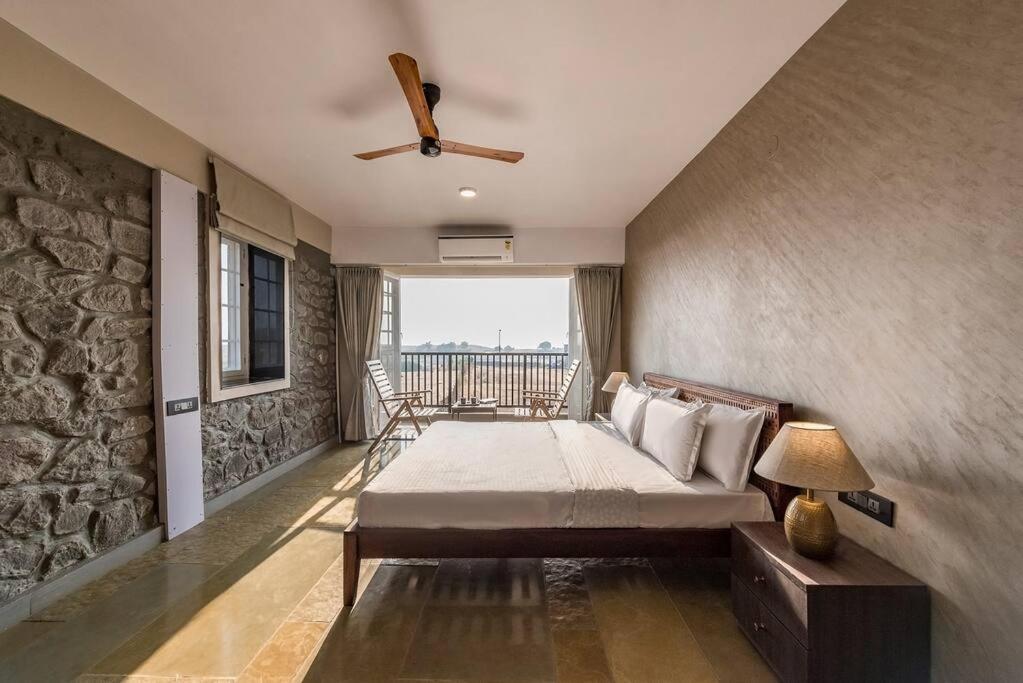 Stone Mansion By Phoenix Stays איגטפורי מראה חיצוני תמונה