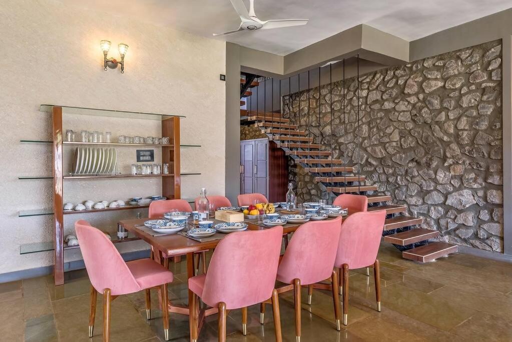 Stone Mansion By Phoenix Stays איגטפורי מראה חיצוני תמונה