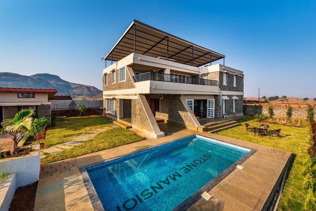 Stone Mansion By Phoenix Stays איגטפורי מראה חיצוני תמונה