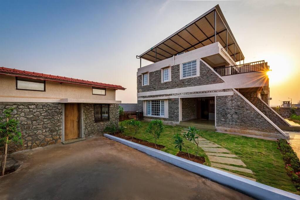 Stone Mansion By Phoenix Stays איגטפורי מראה חיצוני תמונה