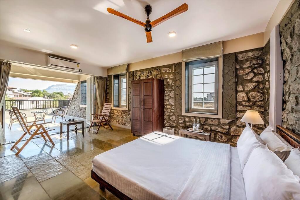 Stone Mansion By Phoenix Stays איגטפורי מראה חיצוני תמונה