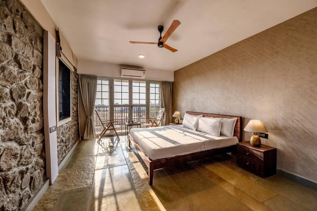 Stone Mansion By Phoenix Stays איגטפורי מראה חיצוני תמונה