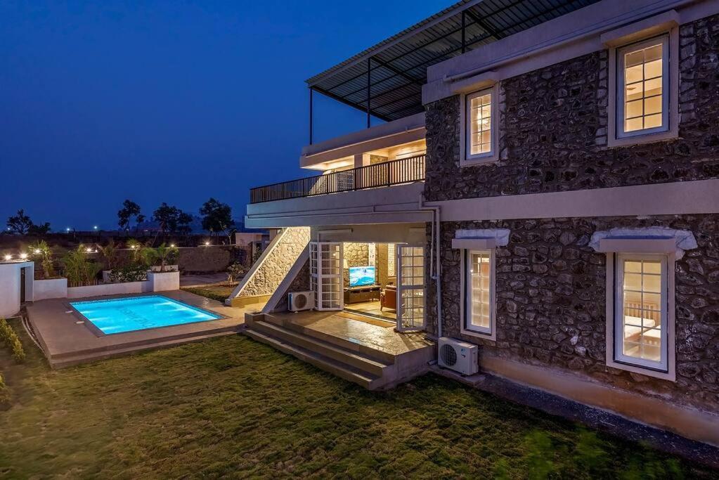 Stone Mansion By Phoenix Stays איגטפורי מראה חיצוני תמונה