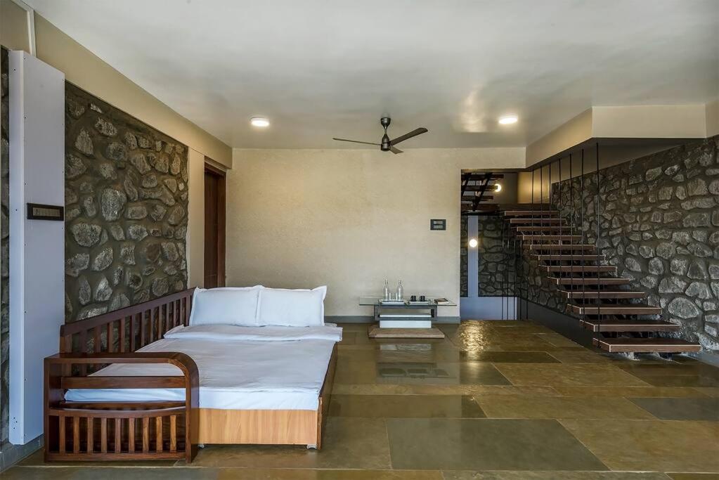 Stone Mansion By Phoenix Stays איגטפורי מראה חיצוני תמונה